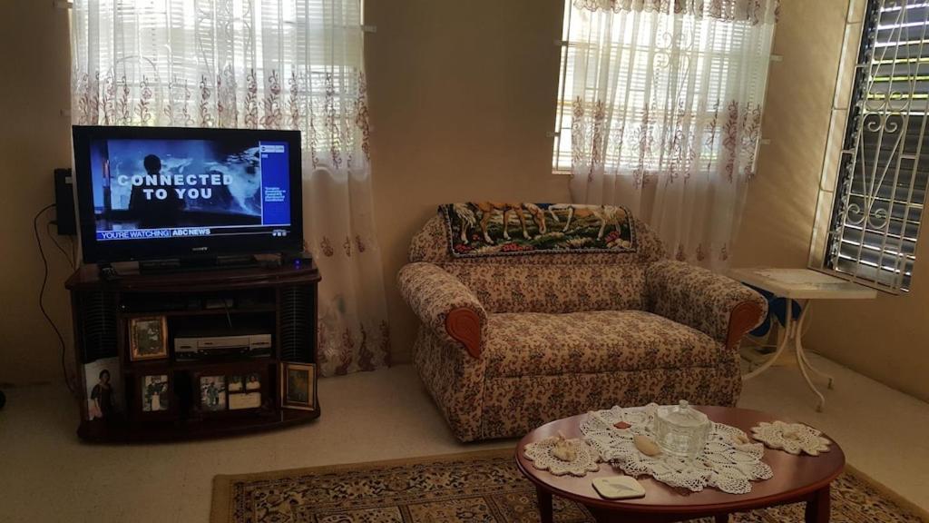 Donamae 2 Story Barbados House Villa Bridgetown Ngoại thất bức ảnh