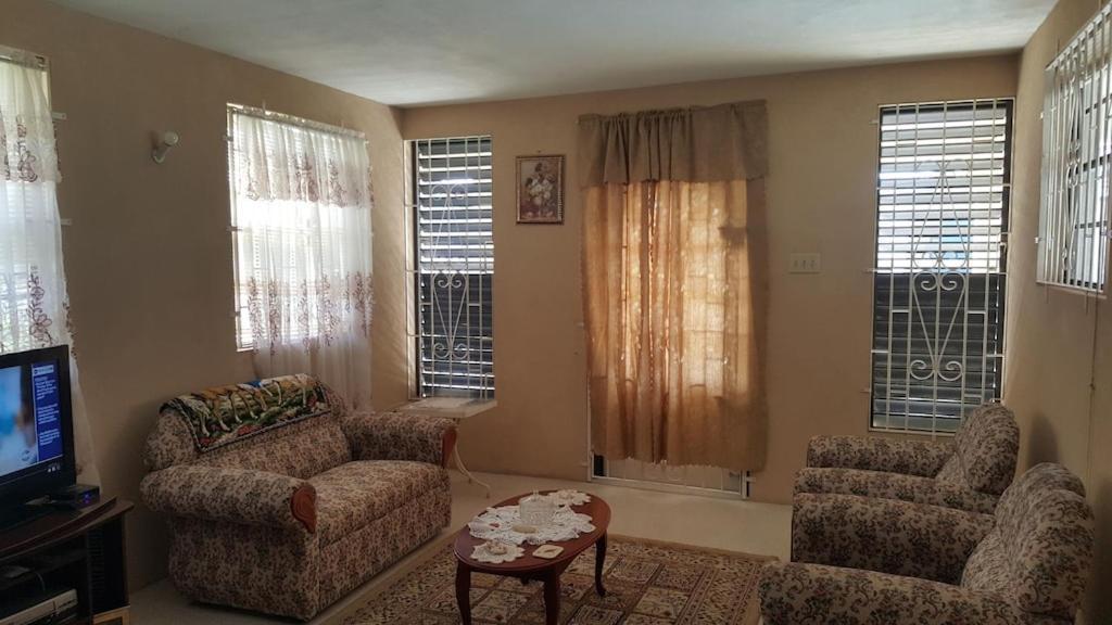 Donamae 2 Story Barbados House Villa Bridgetown Ngoại thất bức ảnh